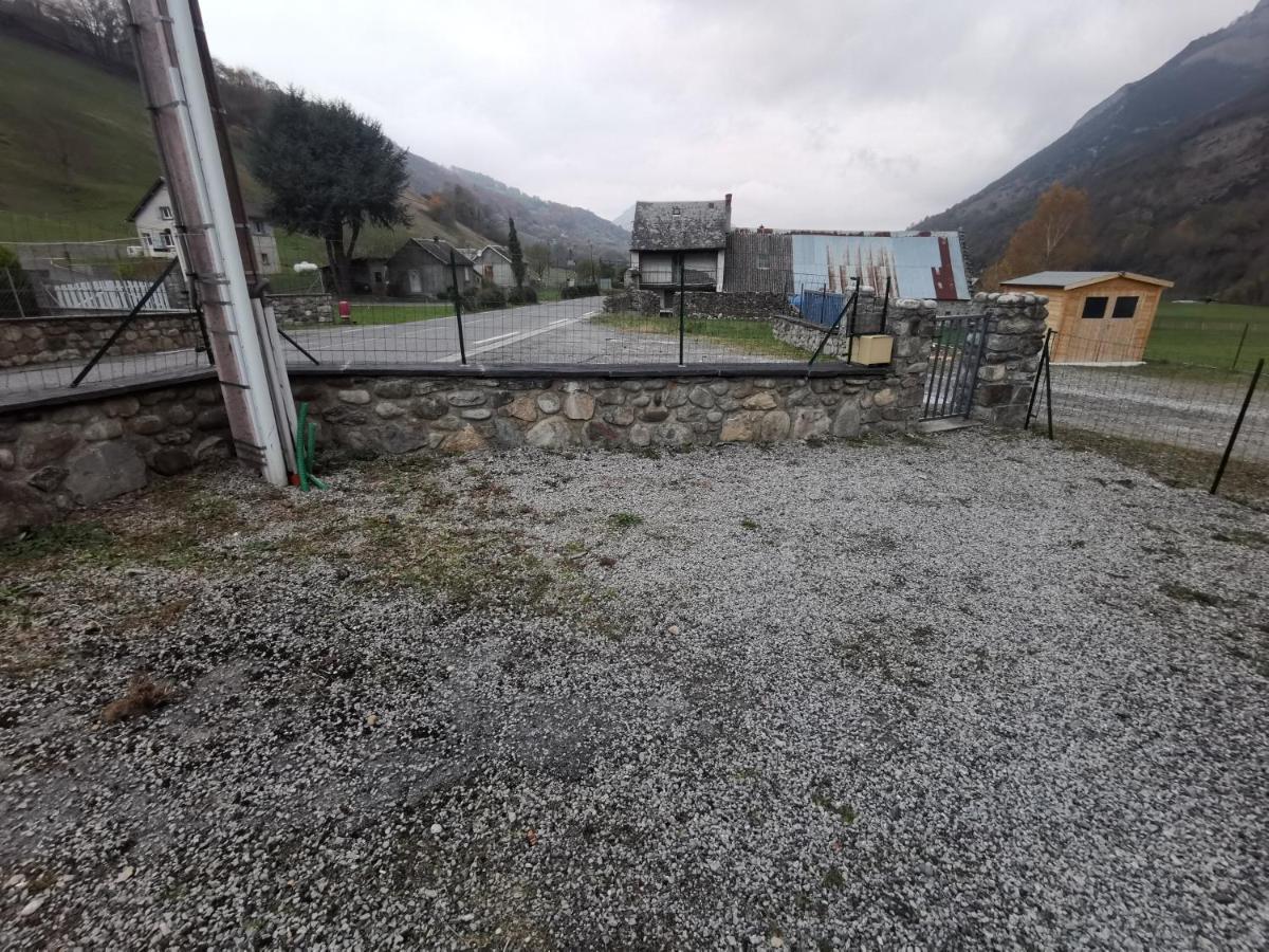Gite Ha-Py Chalet กอมปอง ภายนอก รูปภาพ